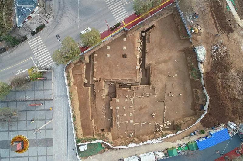 1708740898447781.jpg 105.jpg